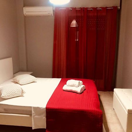 אתונה Merilyn Central Apartment מראה חיצוני תמונה