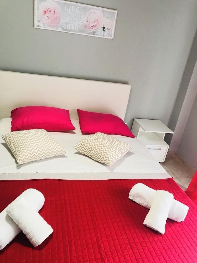 אתונה Merilyn Central Apartment מראה חיצוני תמונה